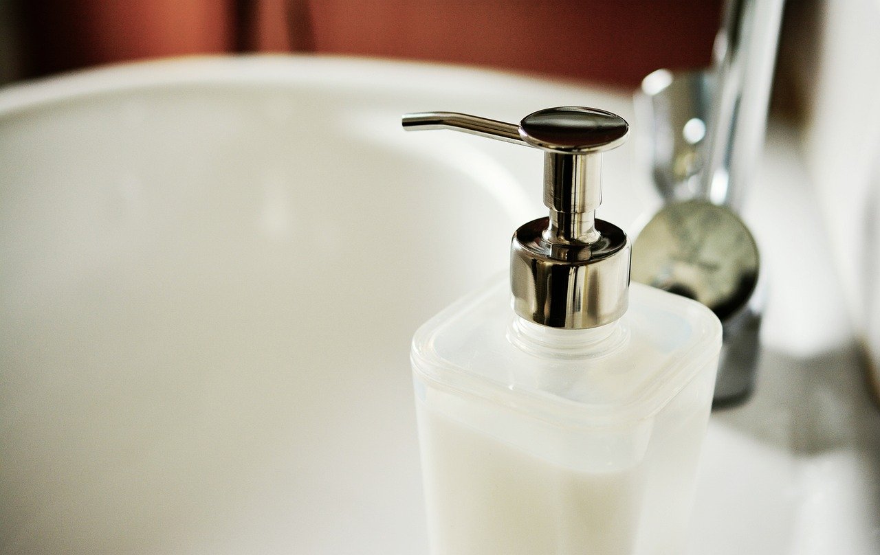 Inadequate Litter Box Maintenance (image credits: pixabay)