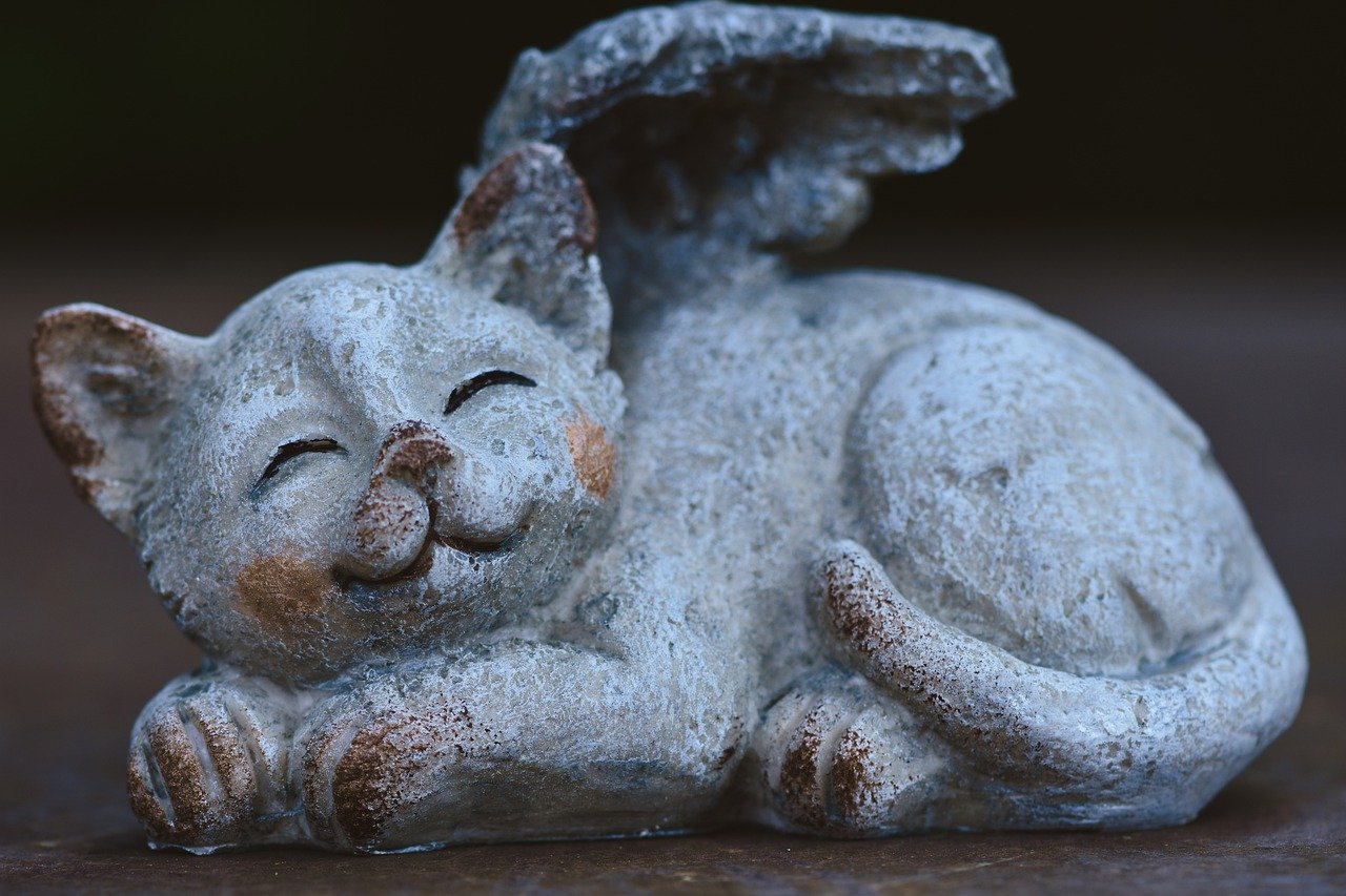 5. The Cheshire Cat Sculpture, Guildford, England (image credits: pixabay)
