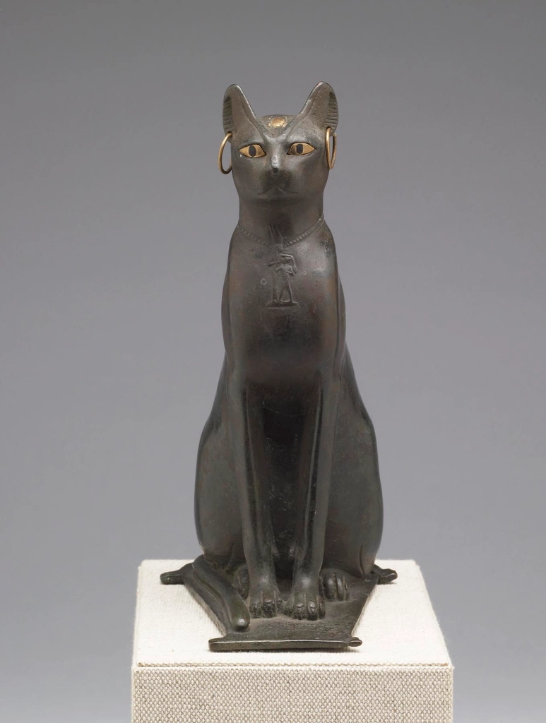 5. The Egyptian Cat Museum: A Journey Through Time (image credits: rawpixel)