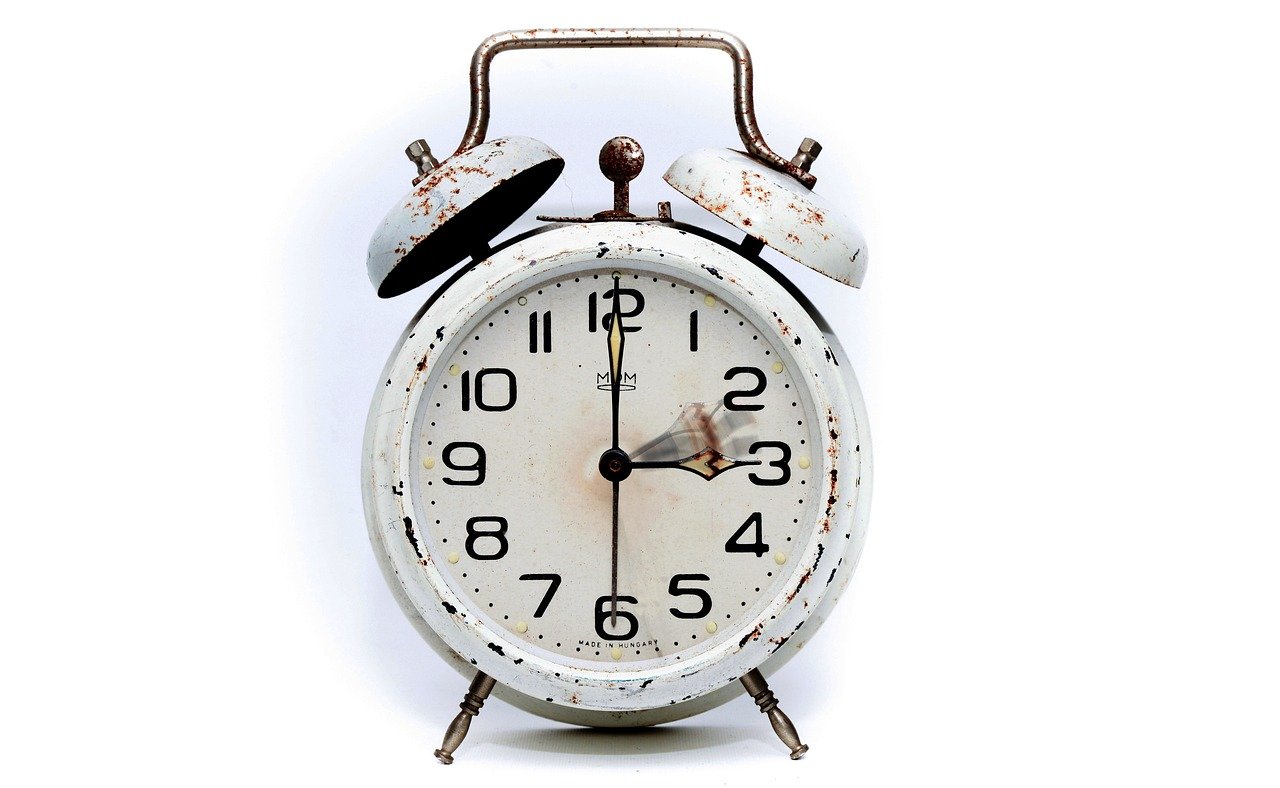 Watching the Clock—Routine Awareness (image credits: pixabay)
