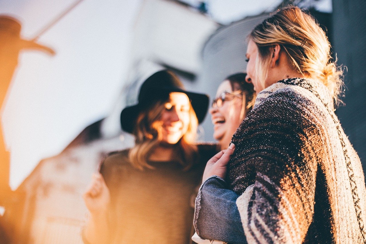 Using Your Voice to Connect (image credits: pixabay)