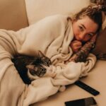 Sleeping With Your Cat? Psychology Says You Likely Have These 5 Traits