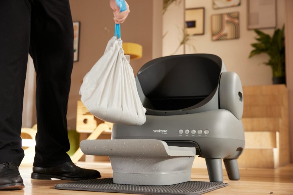 4. Neglecting to Clean the Litter Box Daily