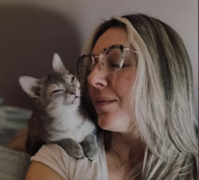 Heartbroken Cat Branded 'Worthless' Blooms into Ultimate Lovebug