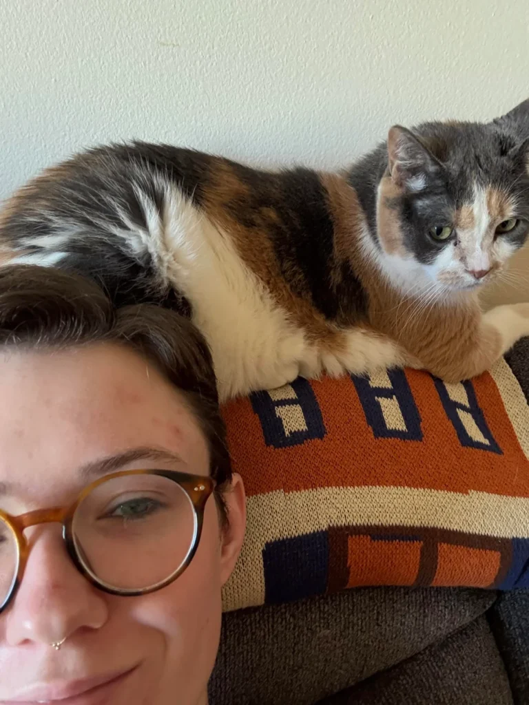 Routine Vet Checkup for Rescue Cat Reveals Lung Cancer, Leading to Sudden Farewell